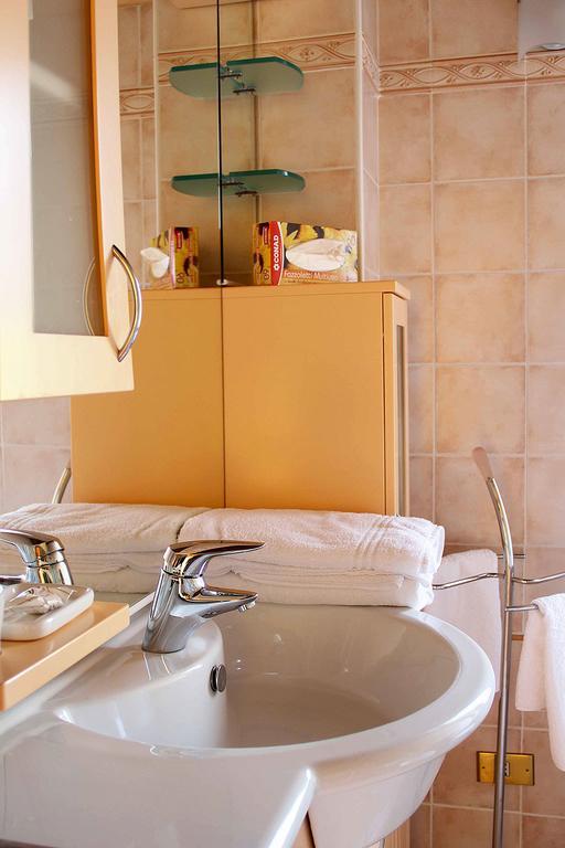 Neviglie Da Rosa Bed And Breakfast الغرفة الصورة